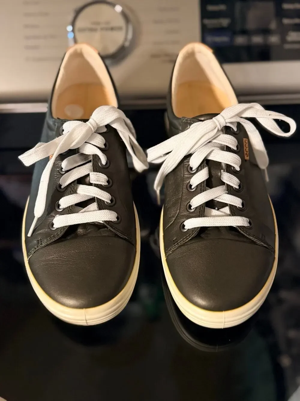 ECCO Soft 2.0 Women’s Black Leather Lace Up Comfort Sneakers Shoes US 8 EU 39